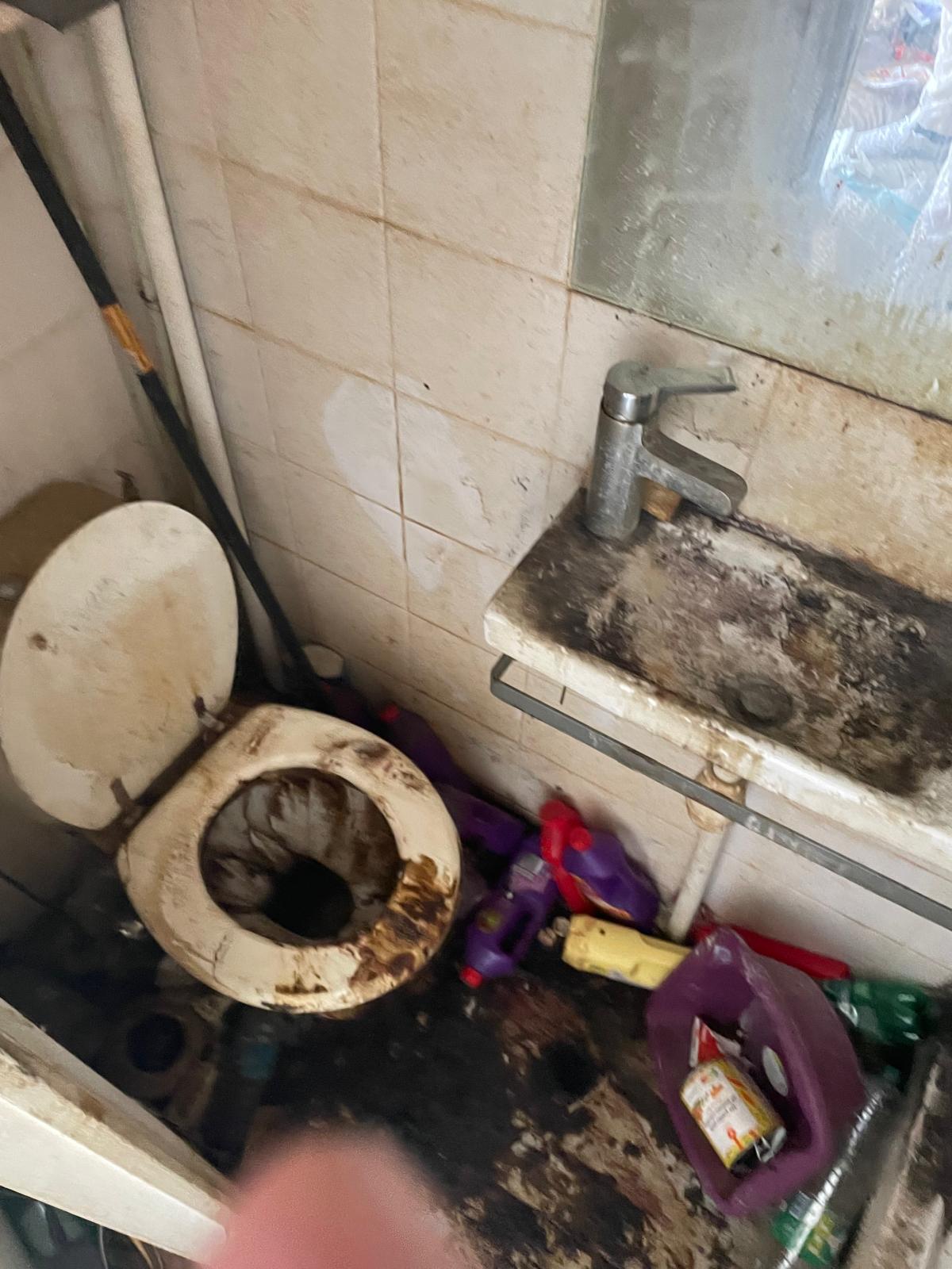 Quelles obligations pour le propriétaire ou la famille dans le suivi du chantier ? IMG 20250701 WA0007